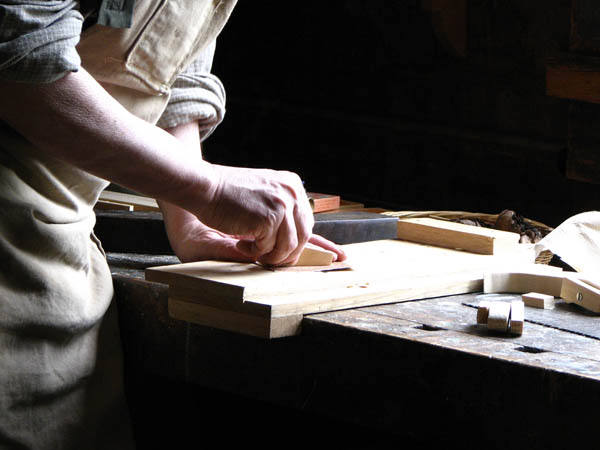 Nacemos de la influencia y formación  heredada en el sector de la <strong>carpintería de madera y ebanistería  en Palafolls.</strong>
